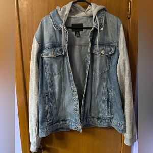 H&M Men’s hooded denim jacket